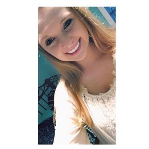 Meet your Posher, Amy